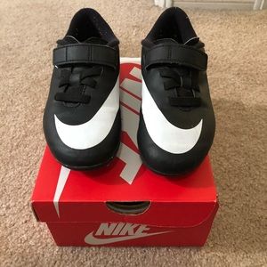 Nike Kids' Bravata II FG Soccer Cleats